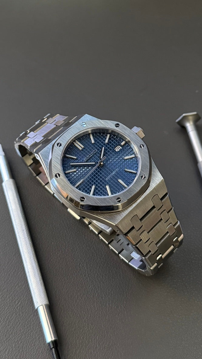Royal Oak: Stainless Steel w/ Blue dial