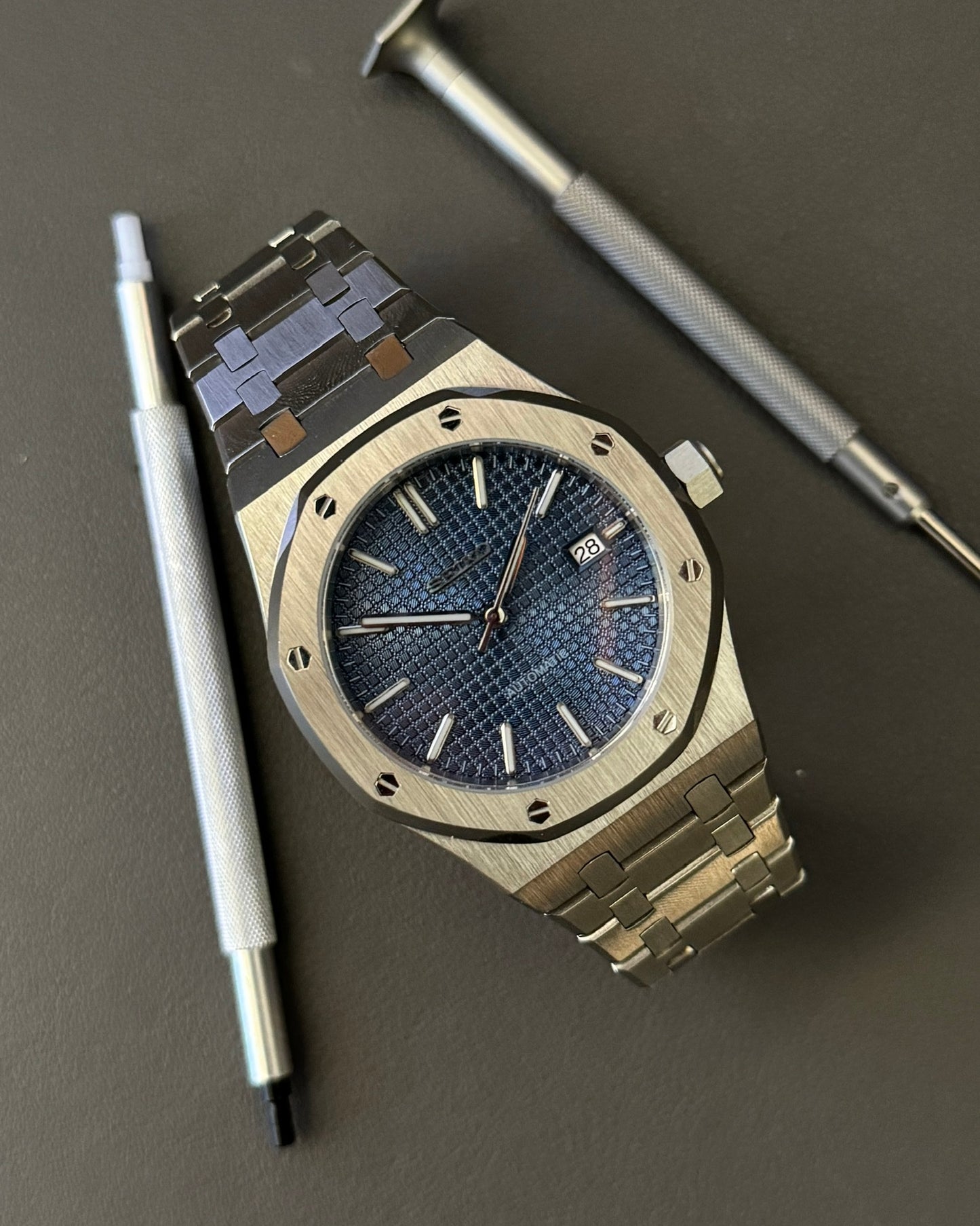 Royal Oak: Stainless Steel w/ Blue dial