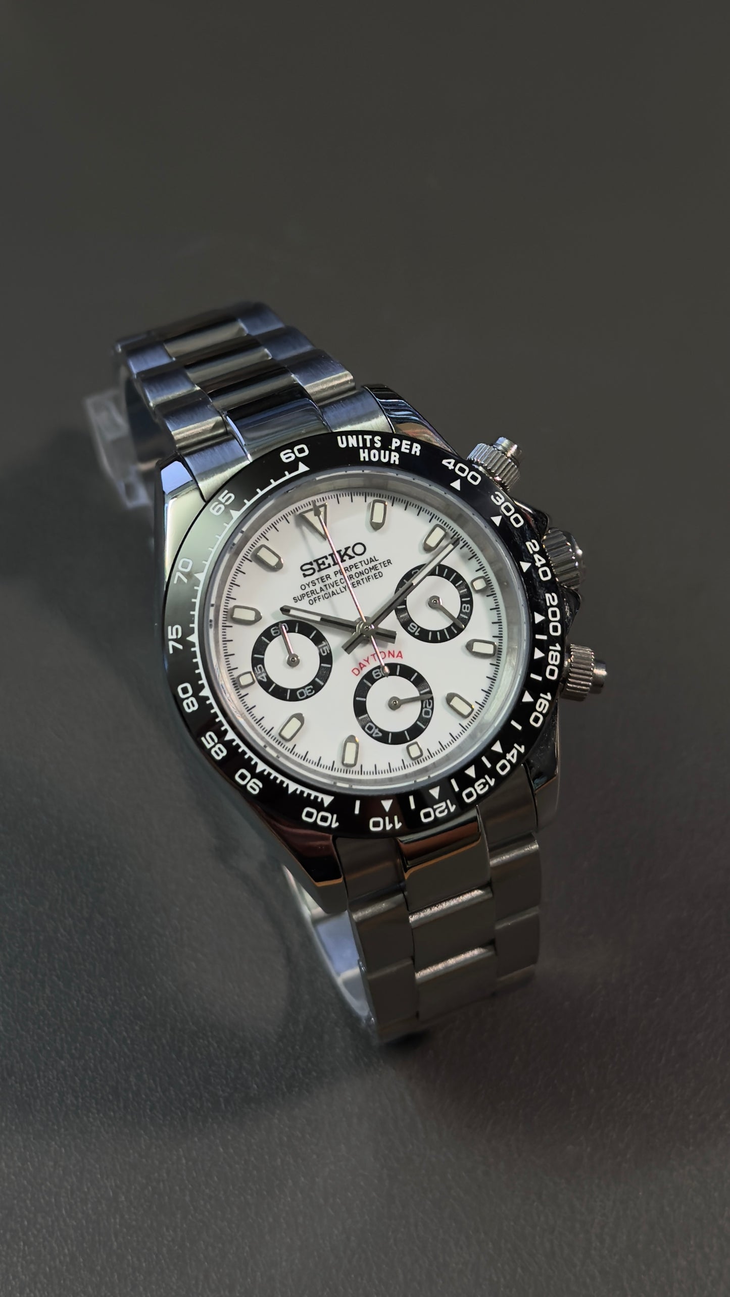 Seiko Mod Chronograph: Stainless Steal Panda Dial on Oyster Bracelet