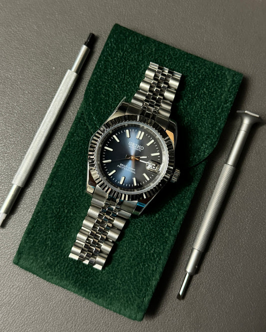 Datejust: Stainless Steel Gradient Sunburst Blue Dial Stick Markers w/ Jubilee Bracelet