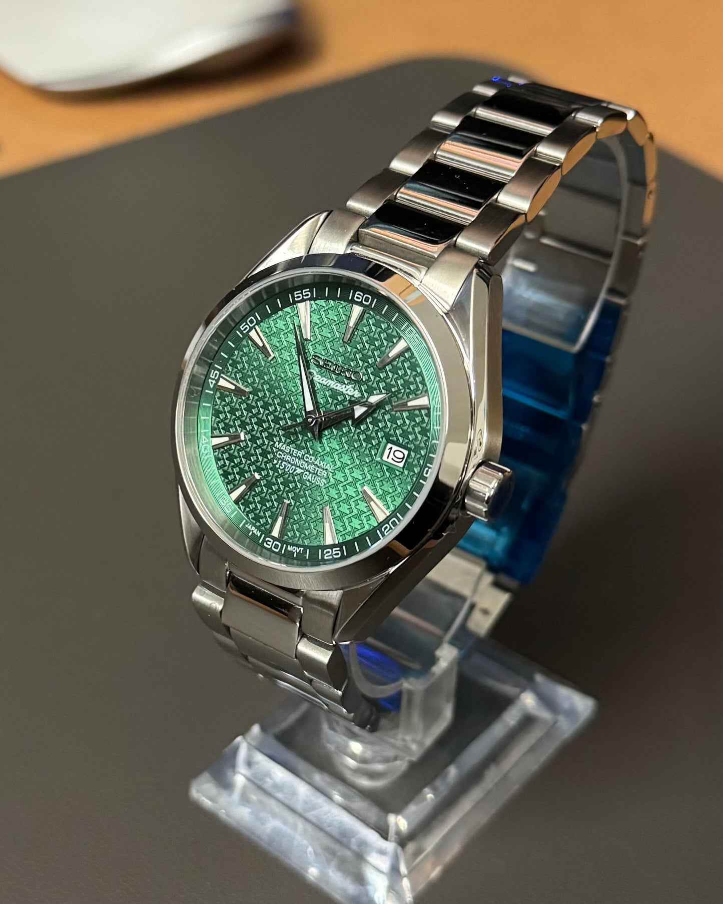 Seiko Mod Seamaster: Stainless Steel Guilloche Green Dial