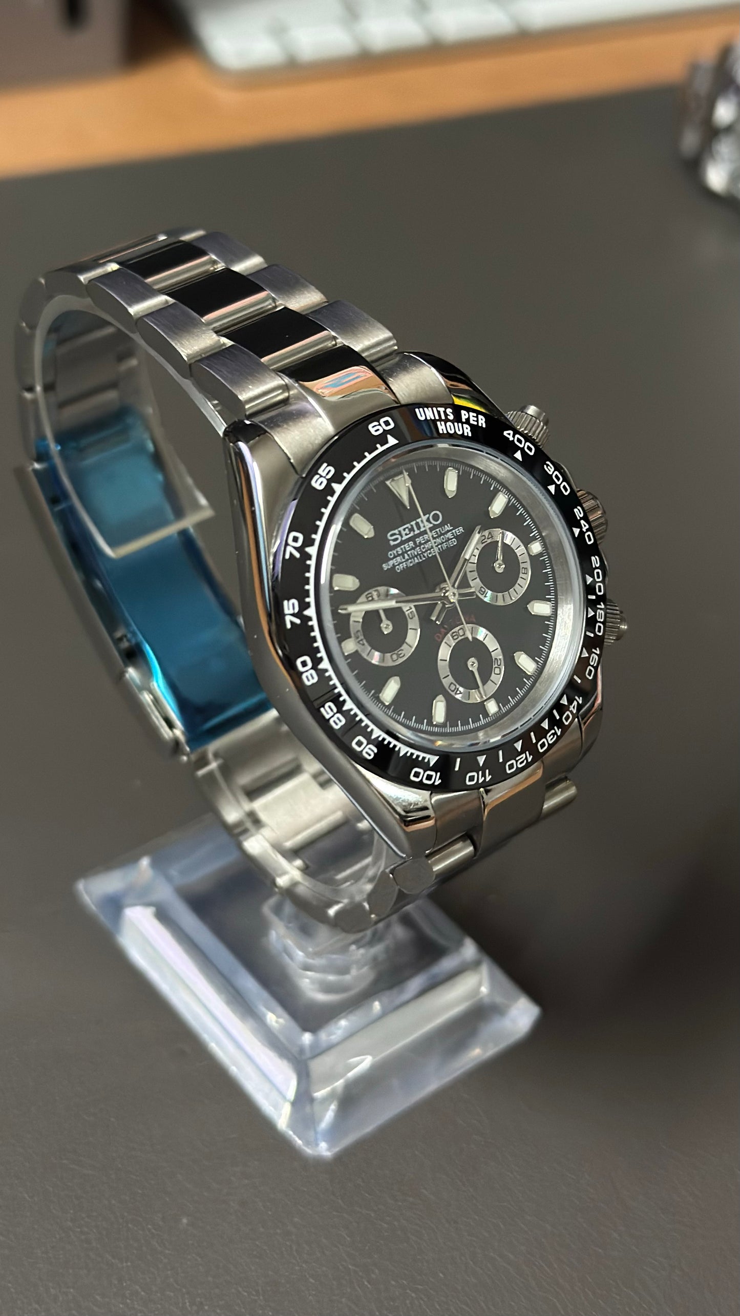 Chronograph: Stainless Steel Black Dial on Oyster Bracelet