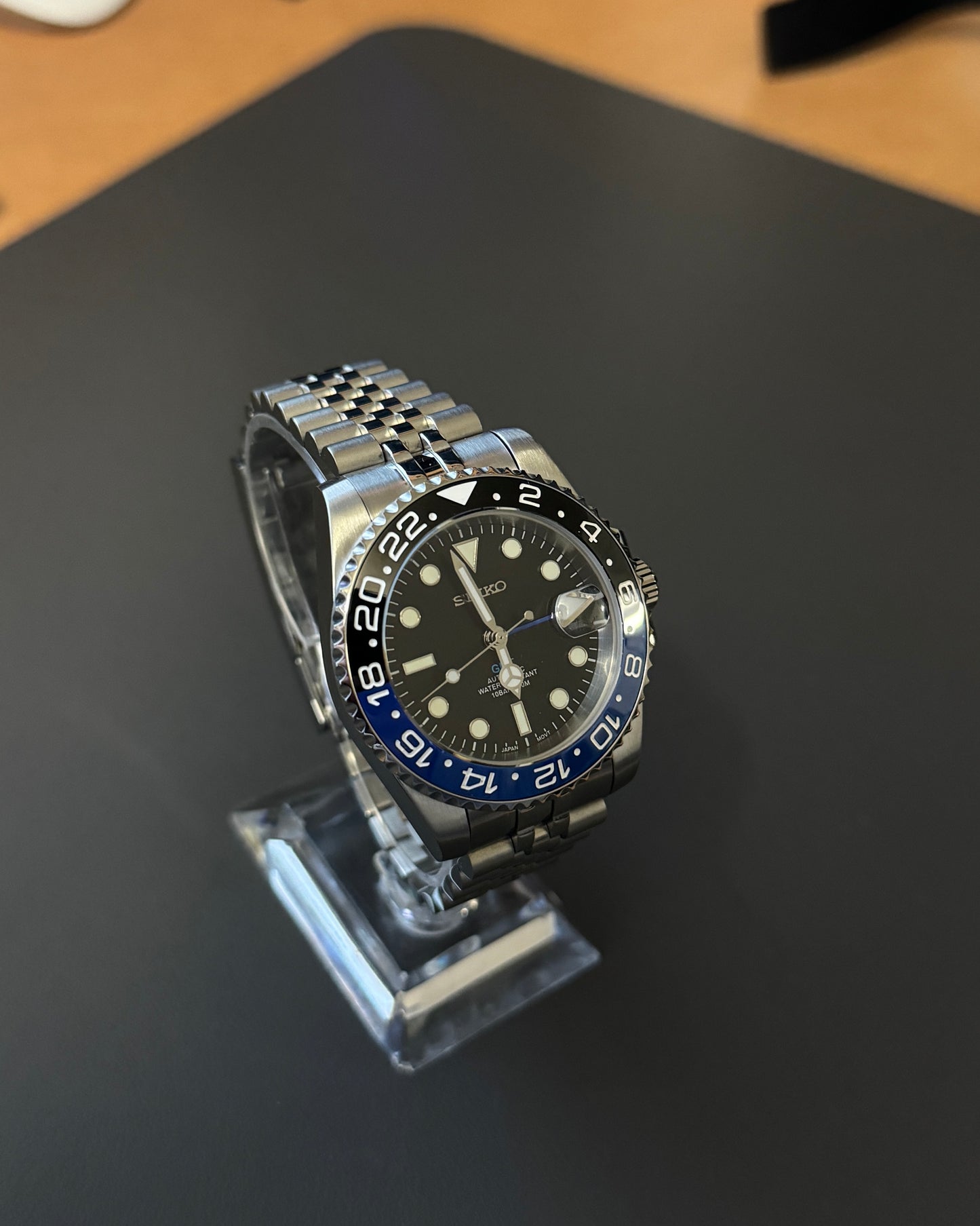 Seiko Mod GMT: Stainless Steel Batman on Jubilee Bracelet