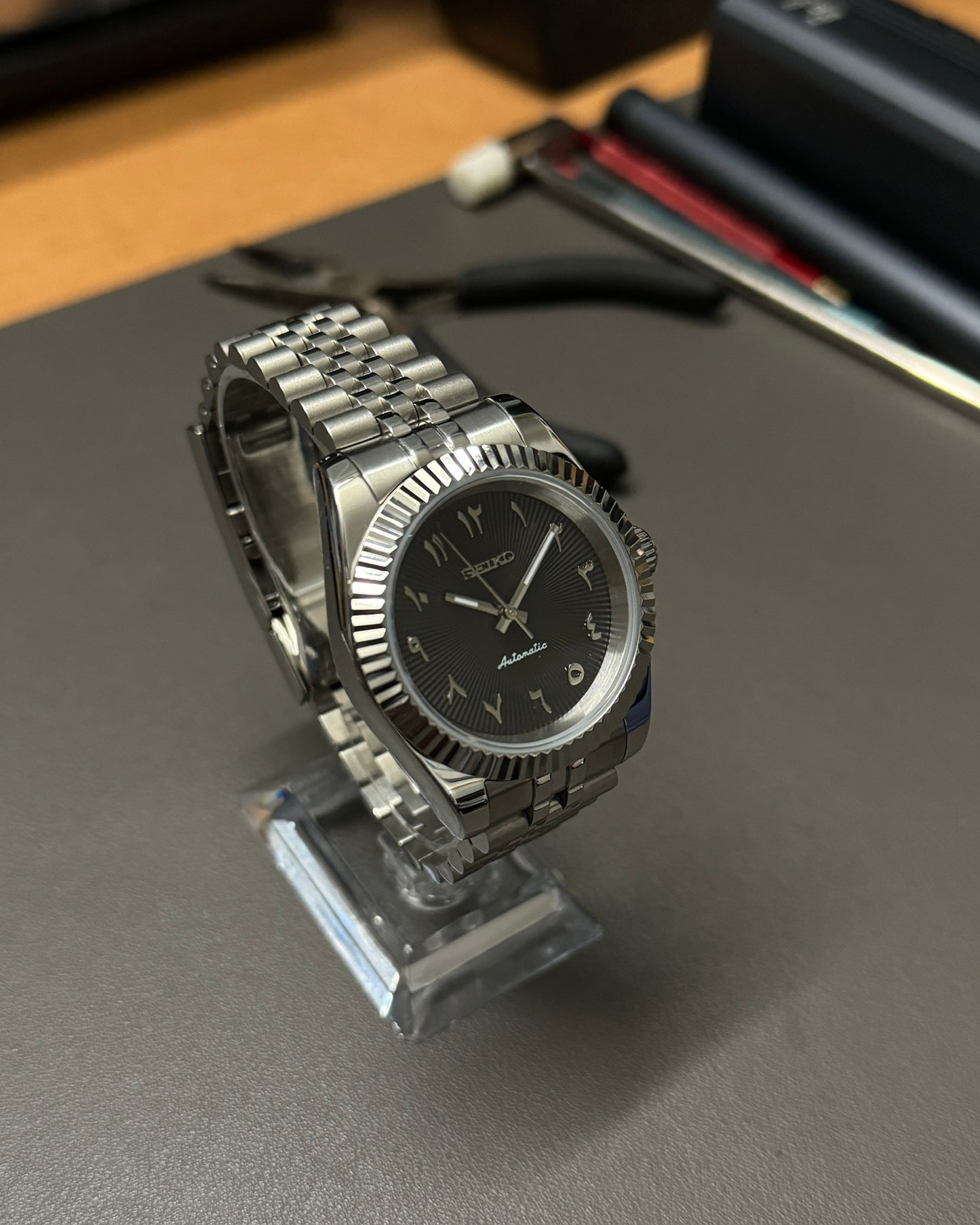 DateJust: Stainless Steel Black dial Arabic marker Dial on Jubilee Bracelet