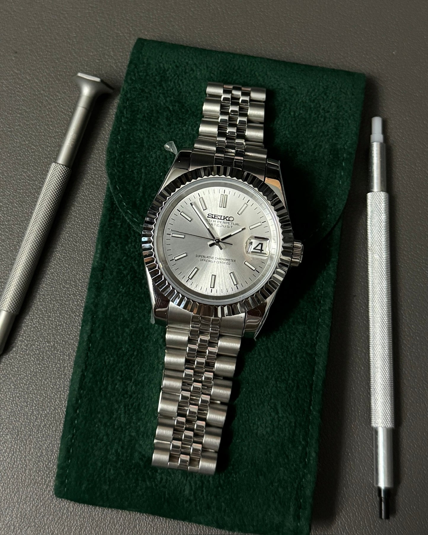 DateJust: Stainless Steel Sunburst White Dial Stick Markers w/ Jubilee Bracelet