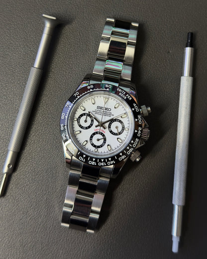Chronograph: Stainless Steal Panda Dial on Oyster Bracelet