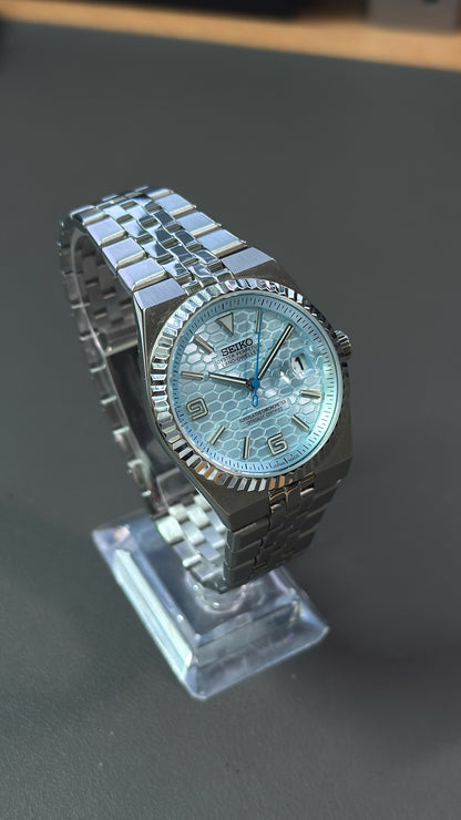 Land-Dweller: Stainless Steel Ice Blue Dial