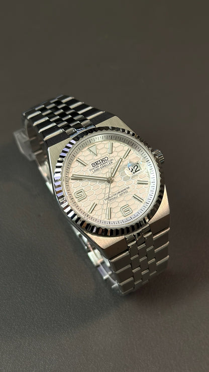 Land-Dweller: Stainless Steel White Dial