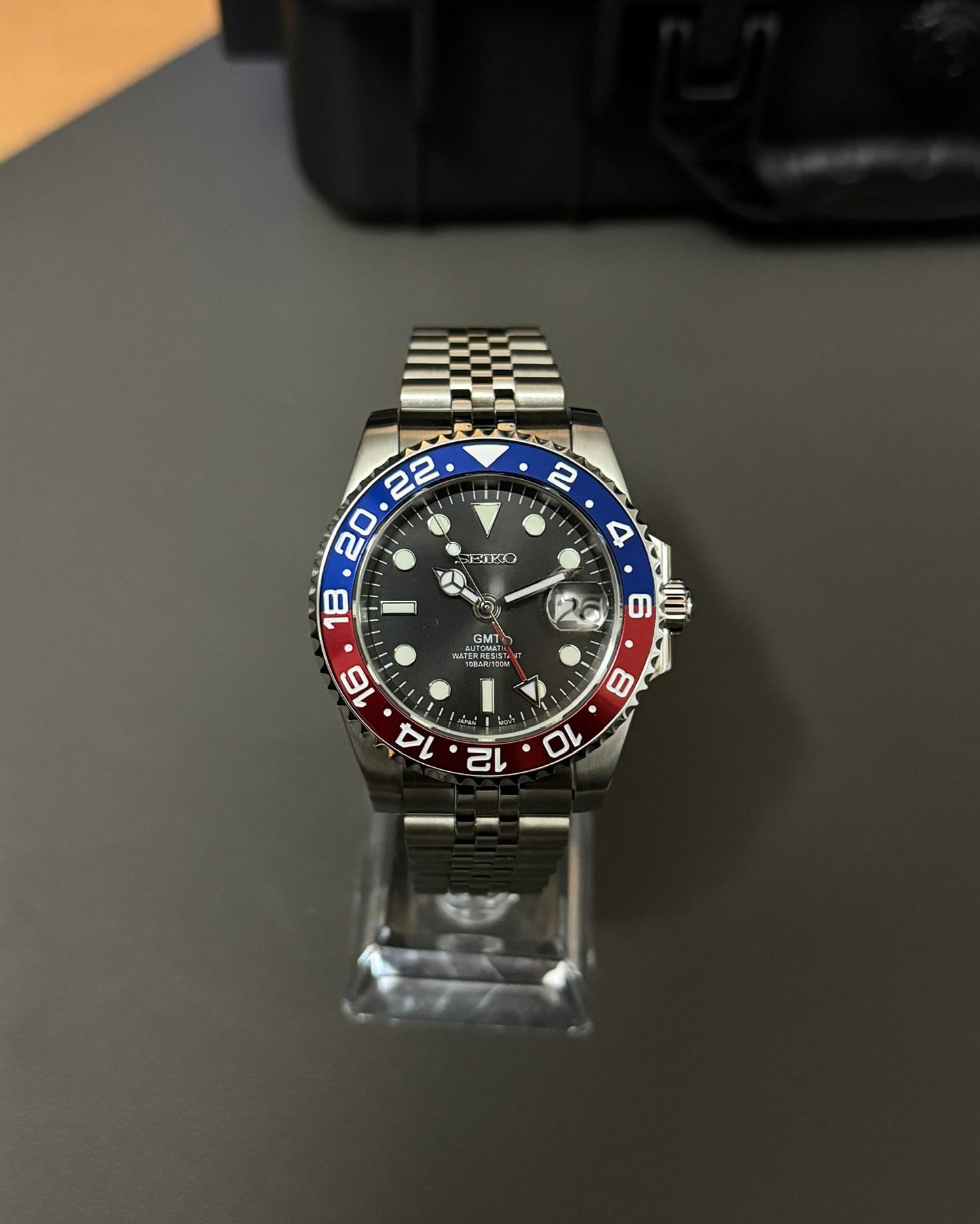 Seiko Mod GMT: Stainless Steel Pepsi Rotating Bezel w/ Jubilee Bracelet