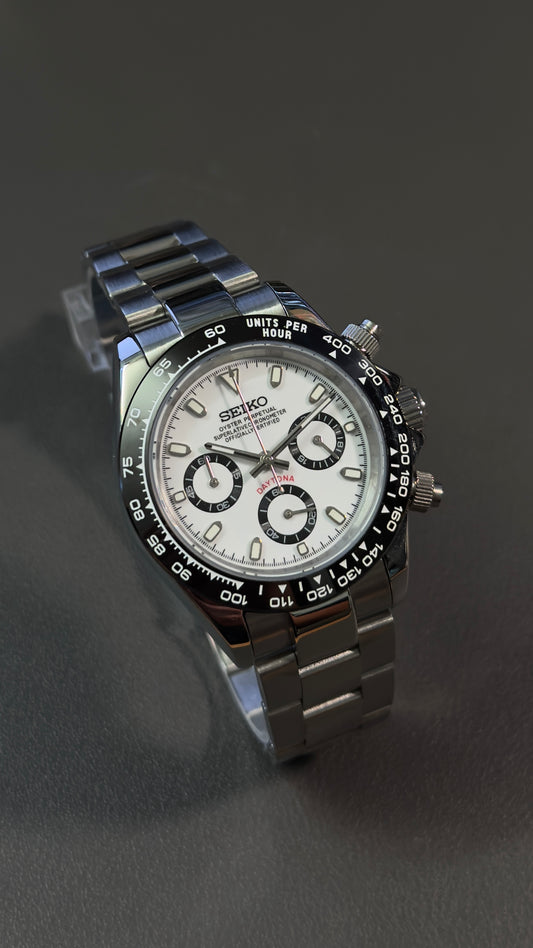 Seiko Mod Chronograph: Stainless Steal Panda Dial on Oyster Bracelet
