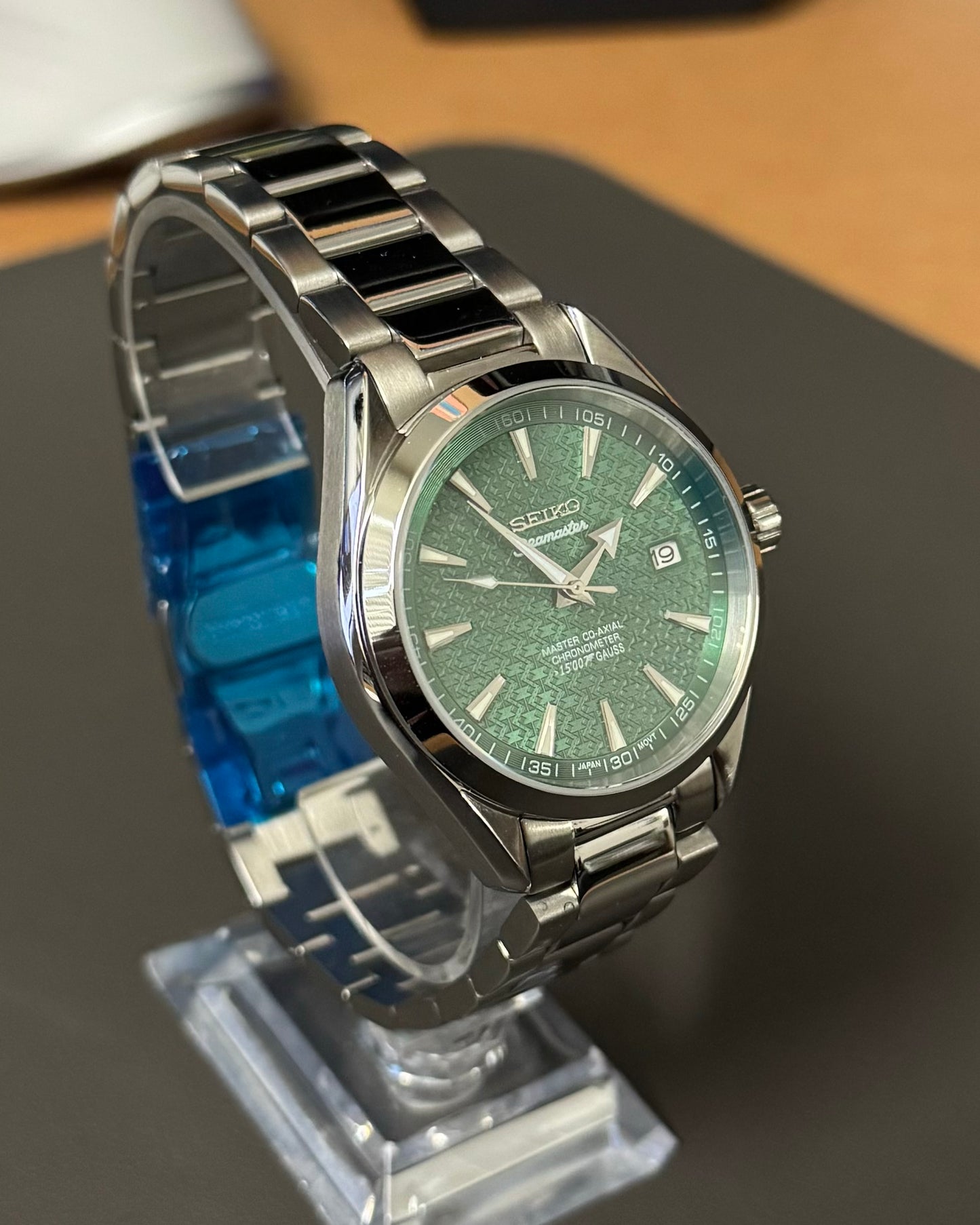 Seiko Mod Seamaster: Stainless Steel Guilloche Green Dial