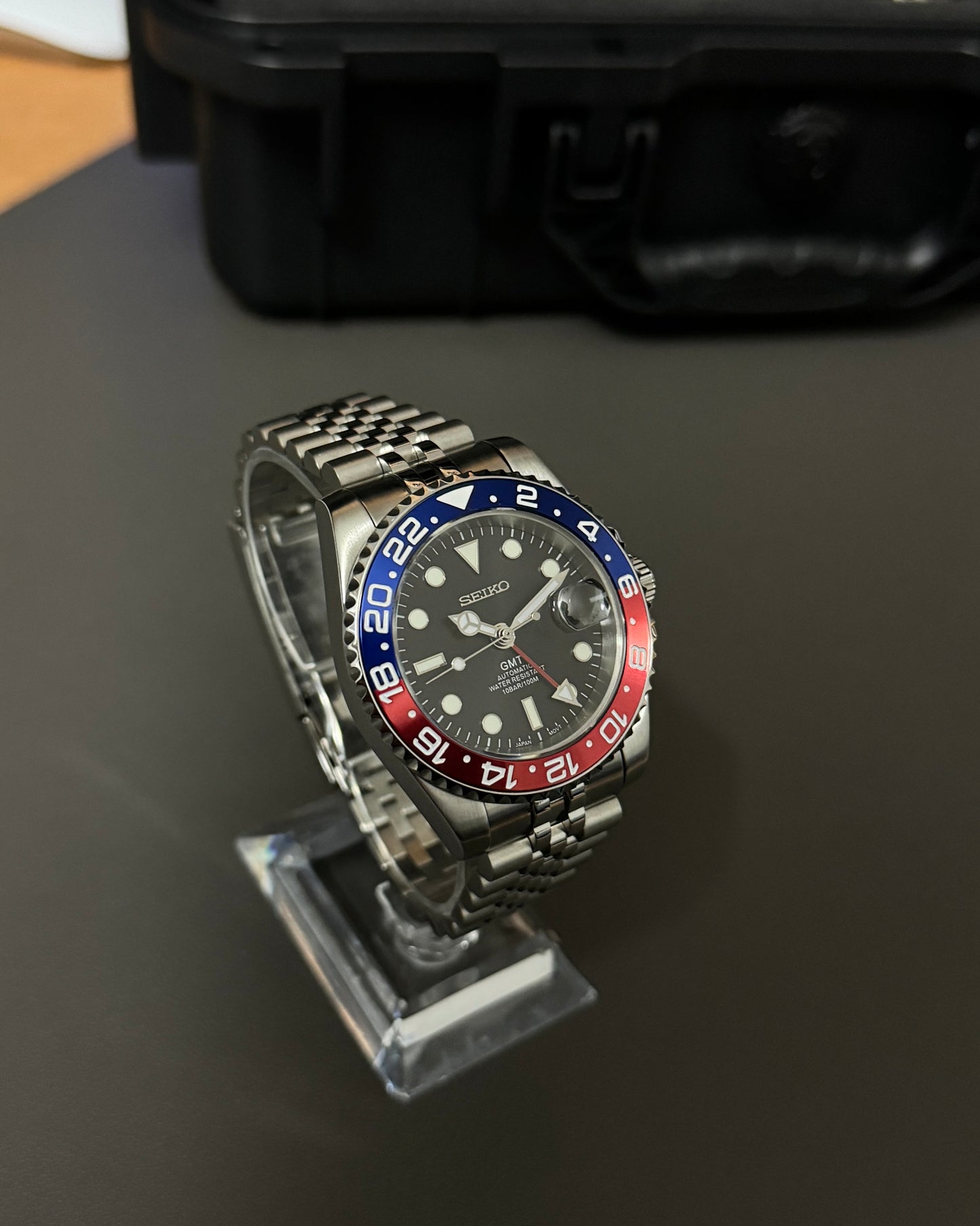 Seiko Mod GMT: Stainless Steel Pepsi Rotating Bezel w/ Jubilee Bracelet