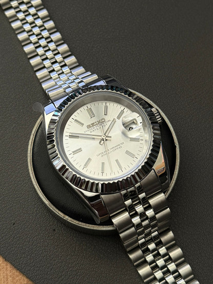 DateJust: Stainless Steel Sunburst White Dial Stick Markers w/ Jubilee Bracelet