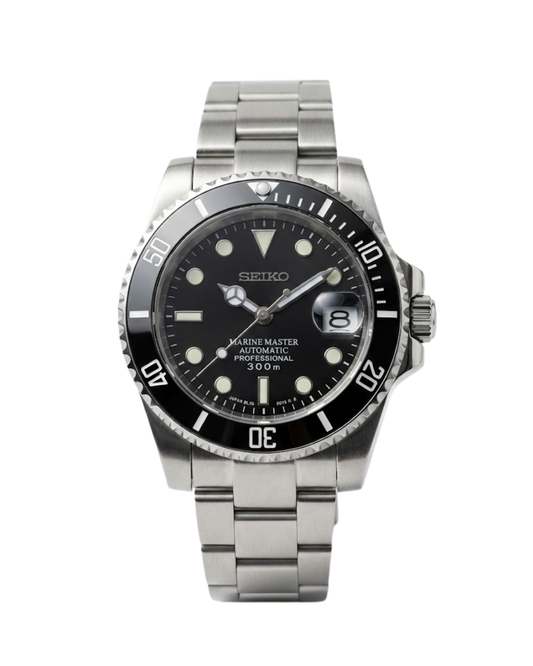 Dive Watch: Stainless Steel Black Bezel on Oyster Bracelet